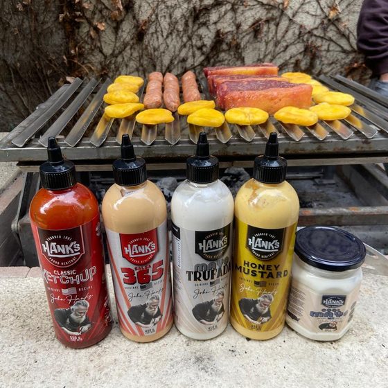 Parrilla y salsas Hanks