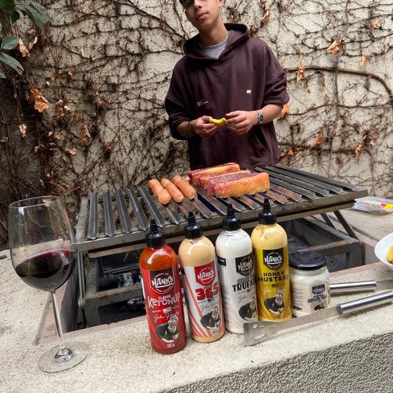 Asado familiar con salsas Hanks